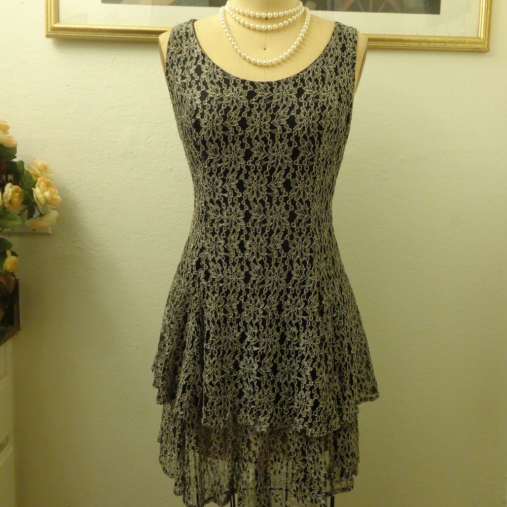 CCESSI Vintage Lace Midi Dress